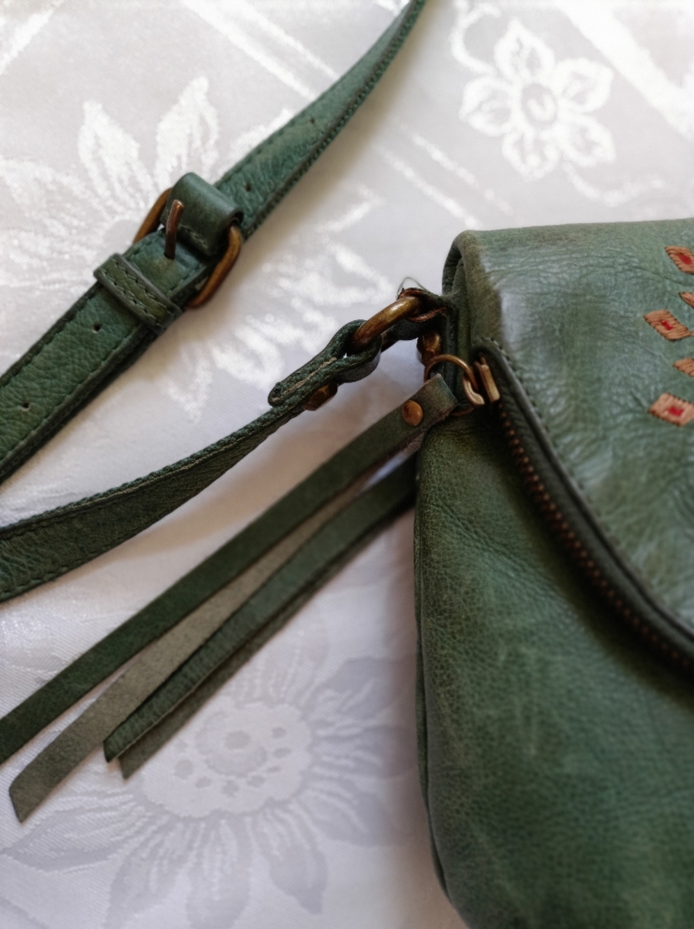 Lucky Brand Genuine Leather Embroidery Shoulder Bag Multiple Compartments Green - Picture 14 of 16